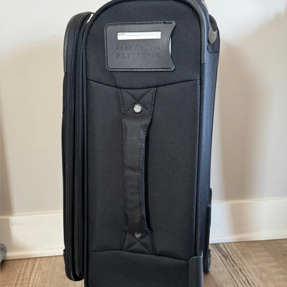 Perry Ellis Piece Luggage 21